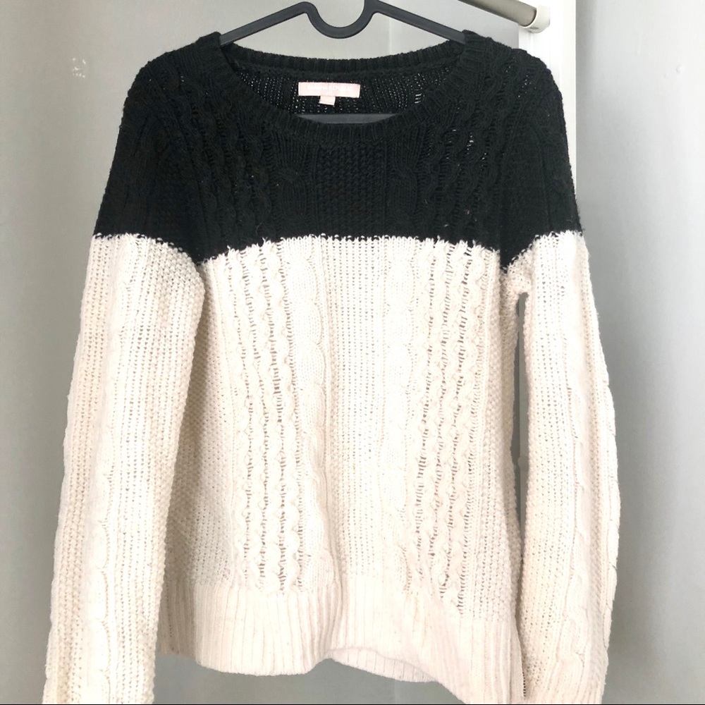 Color Block Sweater w/ Zipper Side Slit